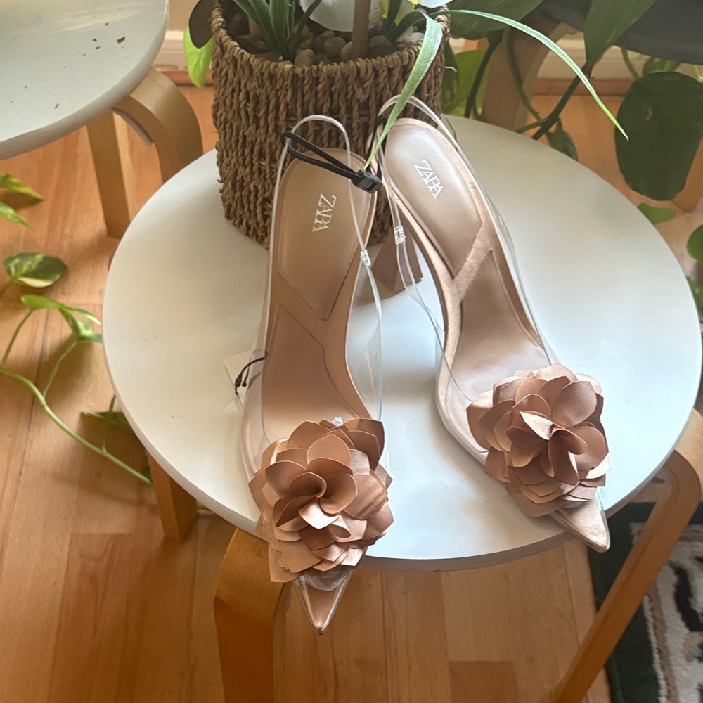 Zara Women's Beige Floral Heels